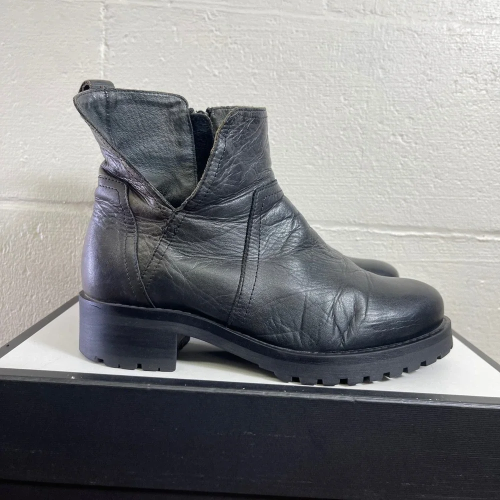 Miz Mooz Poolie Ankle Boots Black Leather Zip Side Women's Size 40 EU/9-9.5 US